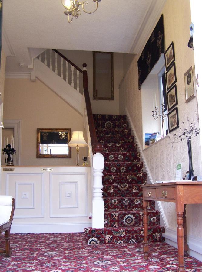 The Carmen Guesthouse (Adults Only) 랜디드노 외부 사진